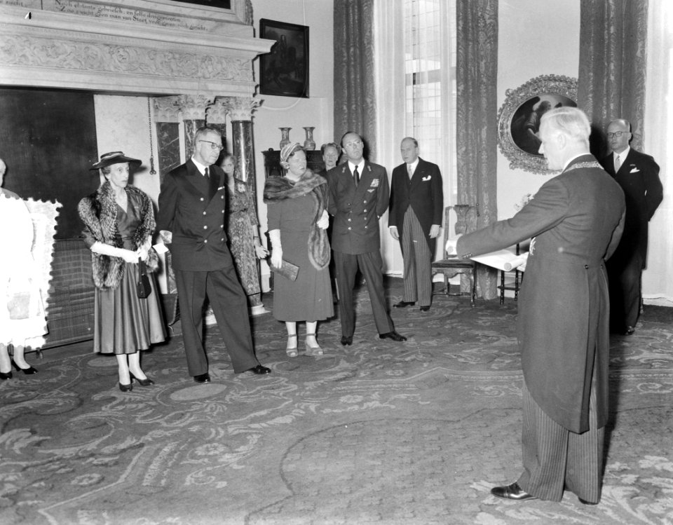 Bezoek Zweedse Koningspaar Amsterdam, eerste dag, stadhuis toespraak burgemeeste, Bestanddeelnr 907-0968