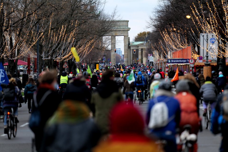 Bicycle demonstration against A49 and A100 in Berlin 2020-11-28 137