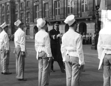 Bezoek Zweedse Koningspaar Amsterdam, tweede dag, leerlin banketbakkers van het , Bestanddeelnr 907-0997