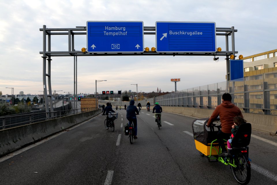 Bicycle demonstration against A49 and A100 in Berlin 2020-11-14 72