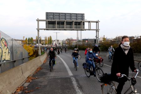 Bicycle demonstration against A49 and A100 in Berlin 2020-11-14 68