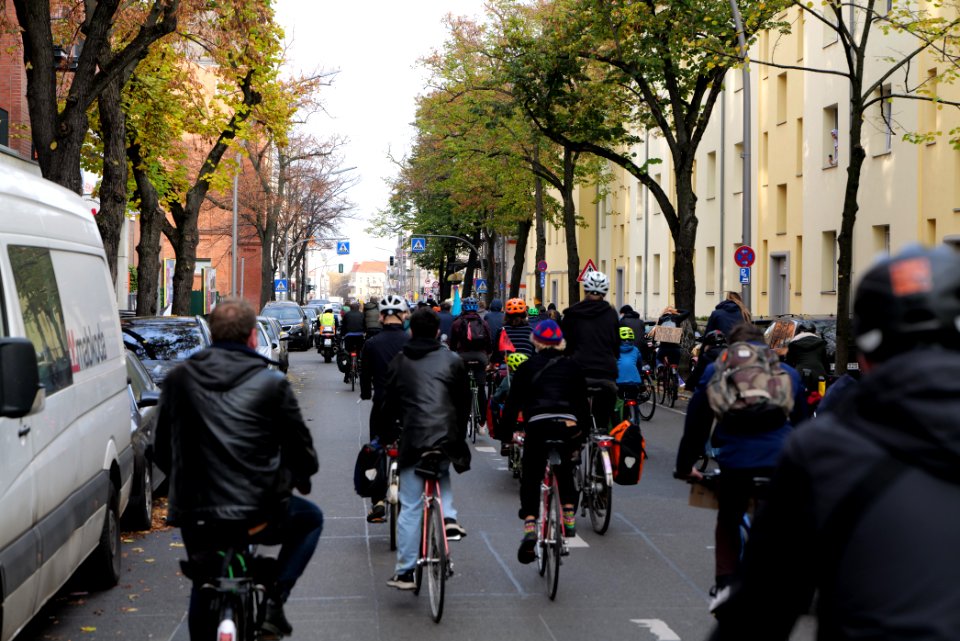 Bicycle demonstration against A49 and A100 in Berlin 2020-11-14 55