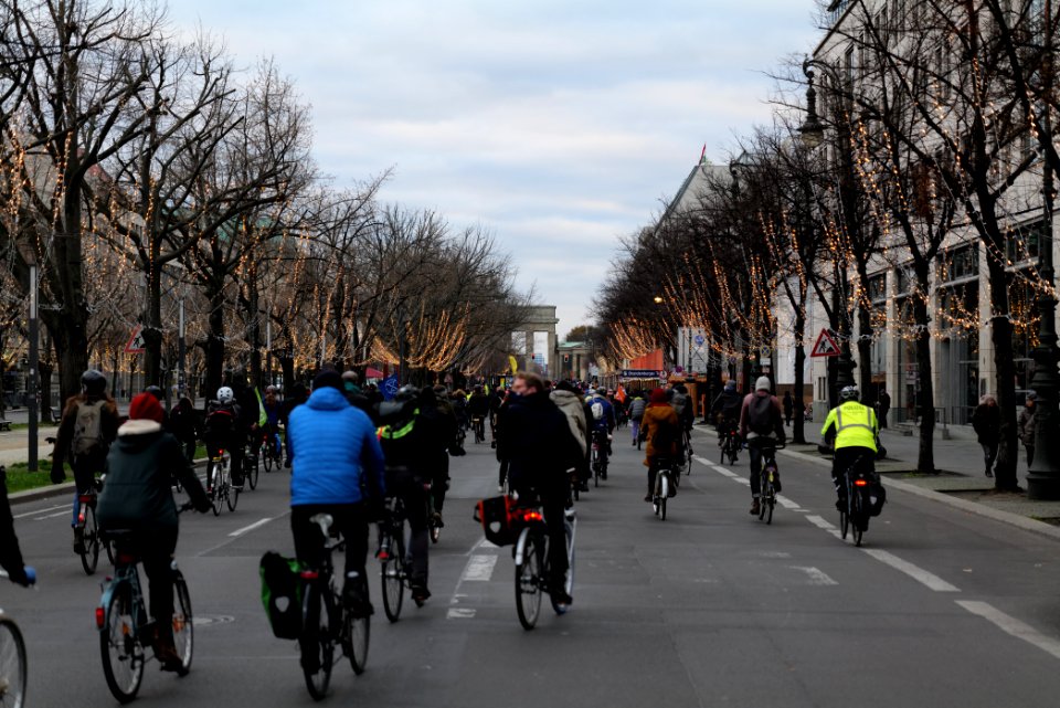 Bicycle demonstration against A49 and A100 in Berlin 2020-11-28 140