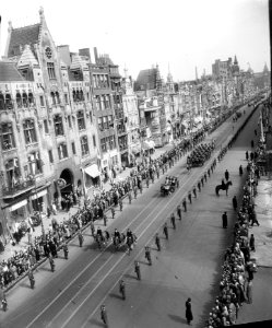 Bezoek Zweedse Koningspaar Amsterdam, eerste dag, statief, Bestanddeelnr 907-0955