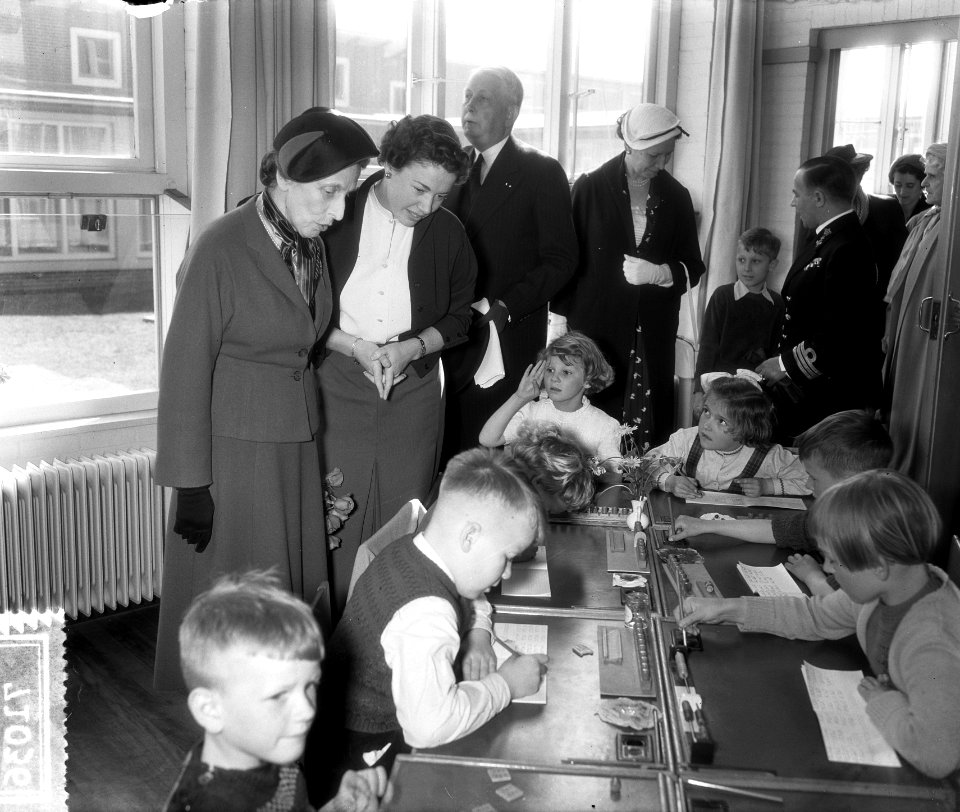 Bezoek Zweedse Koningspaar, derde dag, Koningin Louise Amsterdam, Bestanddeelnr 907-1036