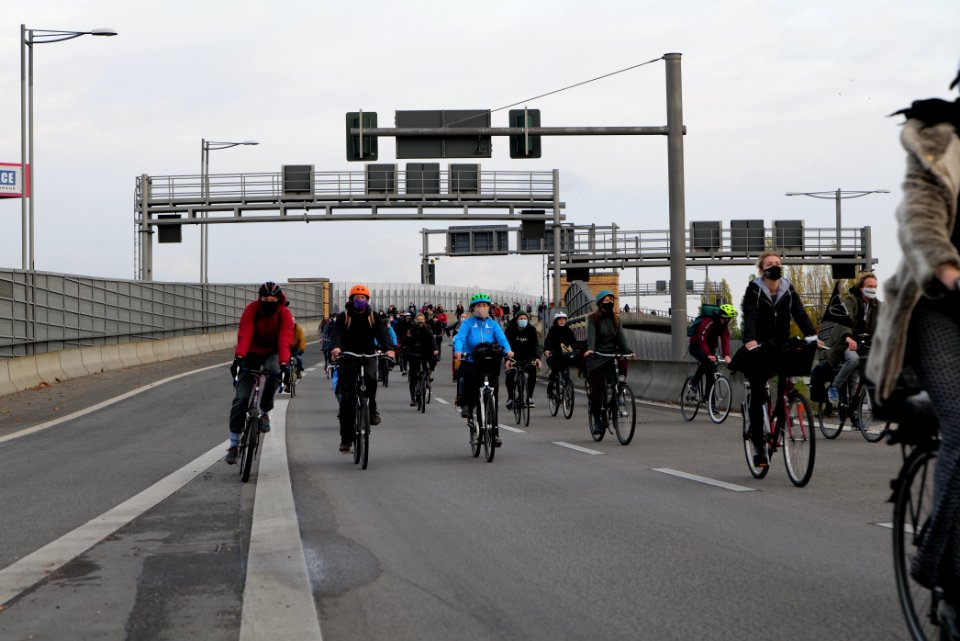 Bicycle demonstration against A49 and A100 in Berlin 2020-11-14 85