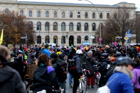 Bicycle demonstration against A49 and A100 in Berlin 2020-11-28 149