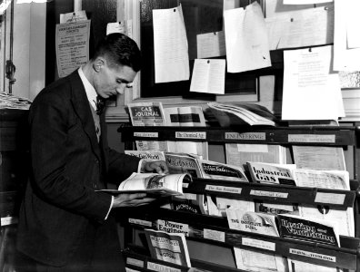 Bibliotheek in Watson House de fabriek van de Gas Light & Coke Company in Londe, Bestanddeelnr 189-0078