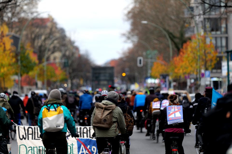 Bicycle demonstration against A49 and A100 in Berlin 2020-11-28 31
