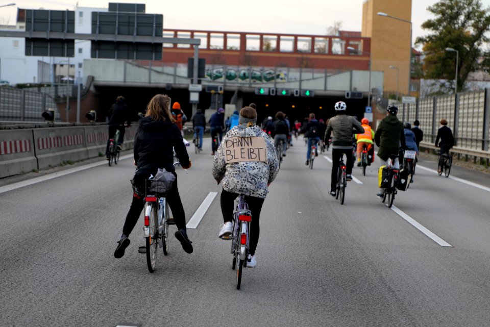 Bicycle demonstration against A49 and A100 in Berlin 2020-11-14 94