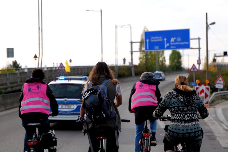 Bicycle demonstration against A49 and A100 in Berlin 2020-11-14 66