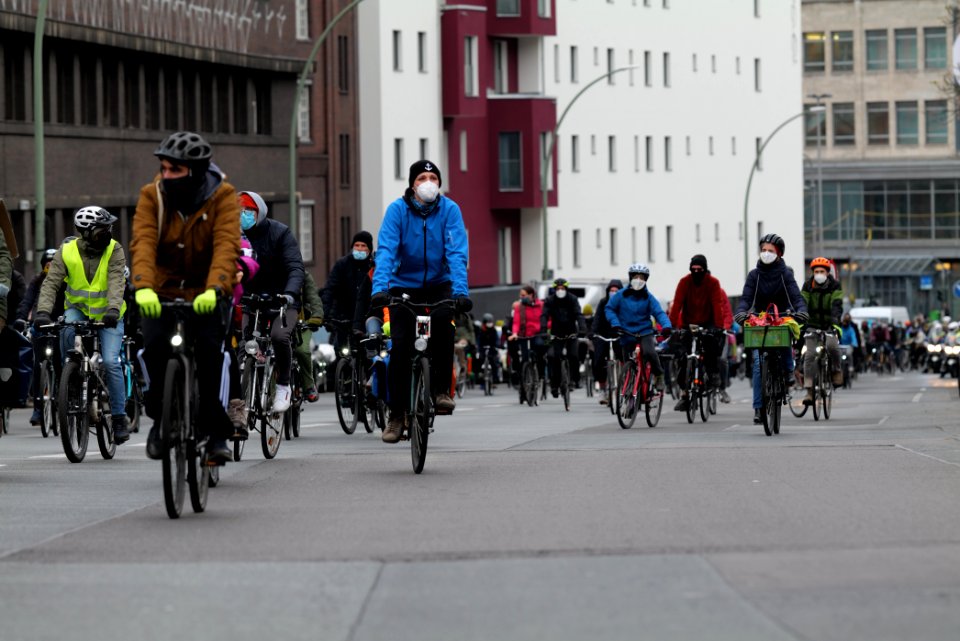 Bicycle demonstration against A49 and A100 in Berlin 2020-11-28 18
