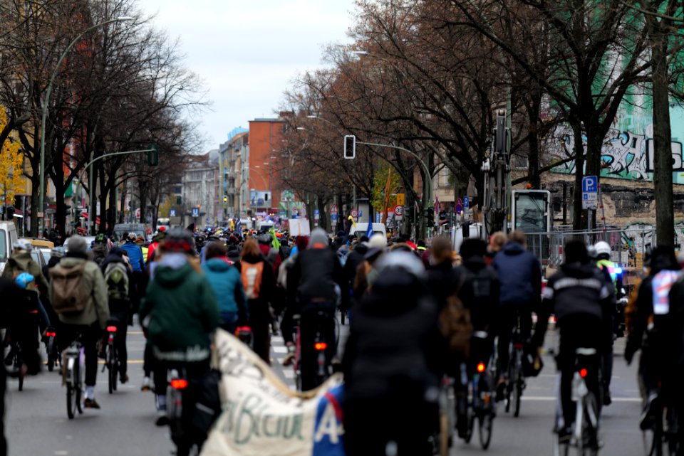Bicycle demonstration against A49 and A100 in Berlin 2020-11-28 34