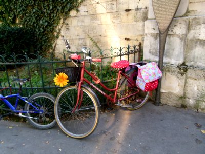 Bicycle near the entrance of the Montparnasse cemetery