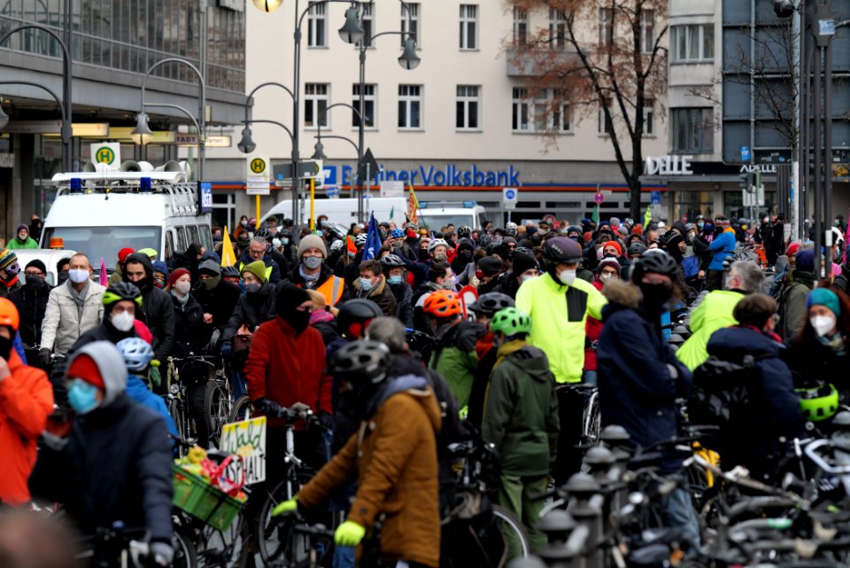Bicycle demonstration against A49 and A100 in Berlin 2020-11-28 08