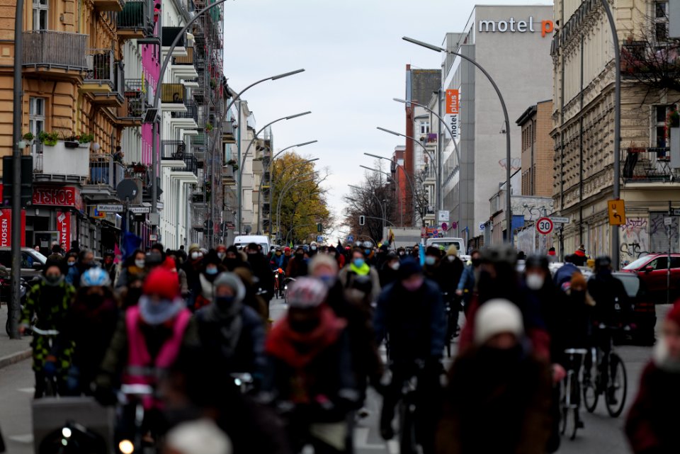 Bicycle demonstration against A49 and A100 in Berlin 2020-11-28 44