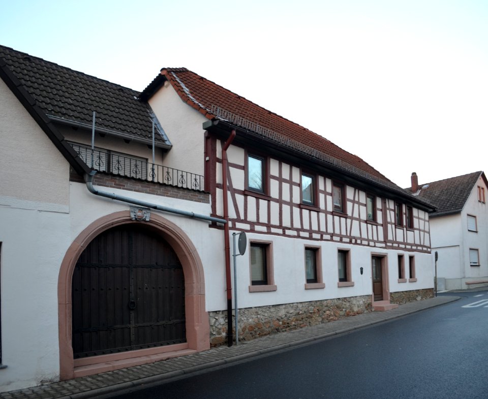 Bickenbach, Darmstädter Straße 38 (1)
