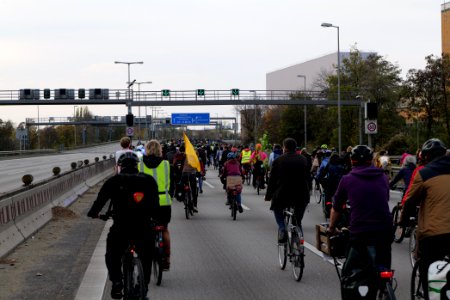 Bicycle demonstration against A49 and A100 in Berlin 2020-11-14 142