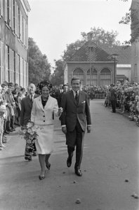 Bezoek prinses Beatrix en Claus aan Leeuwarden, bezoek Assen, Bestanddeelnr 918-1505