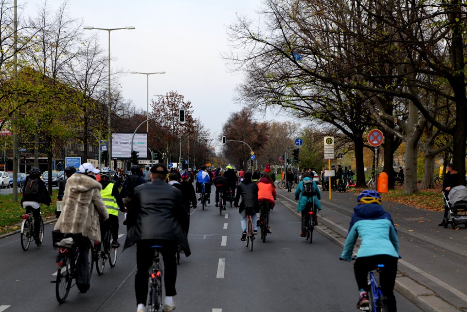 Bicycle demonstration against A49 and A100 in Berlin 2020-11-14 160