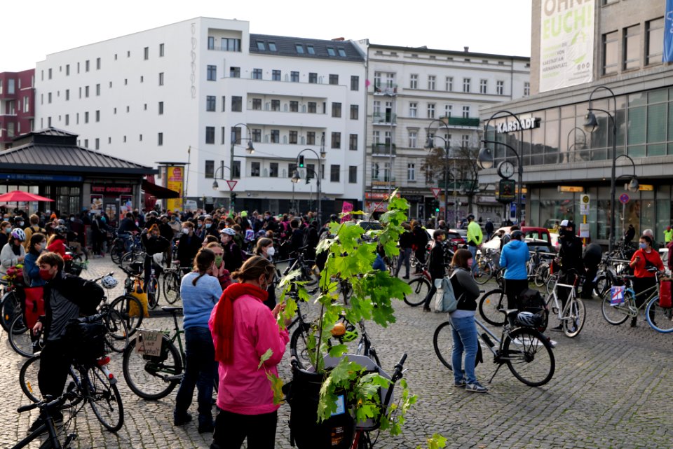 Bicycle demonstration against A49 and A100 in Berlin 2020-11-14 02