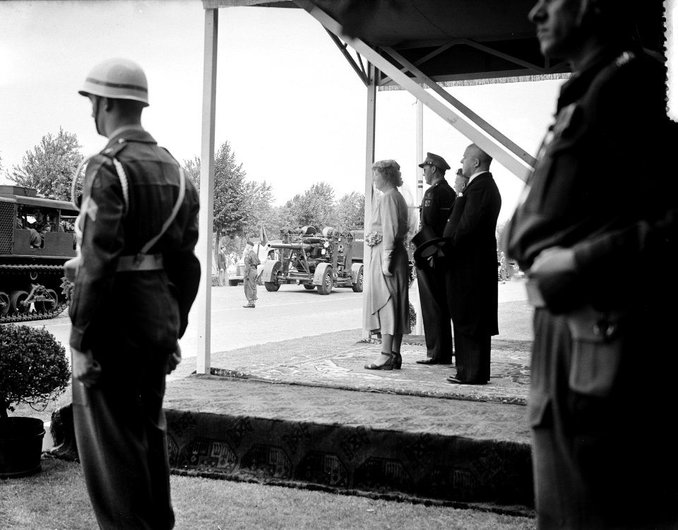 Bezoek Koningin Juliana aan jubilerend Breda, Bestanddeelnr 934-5412