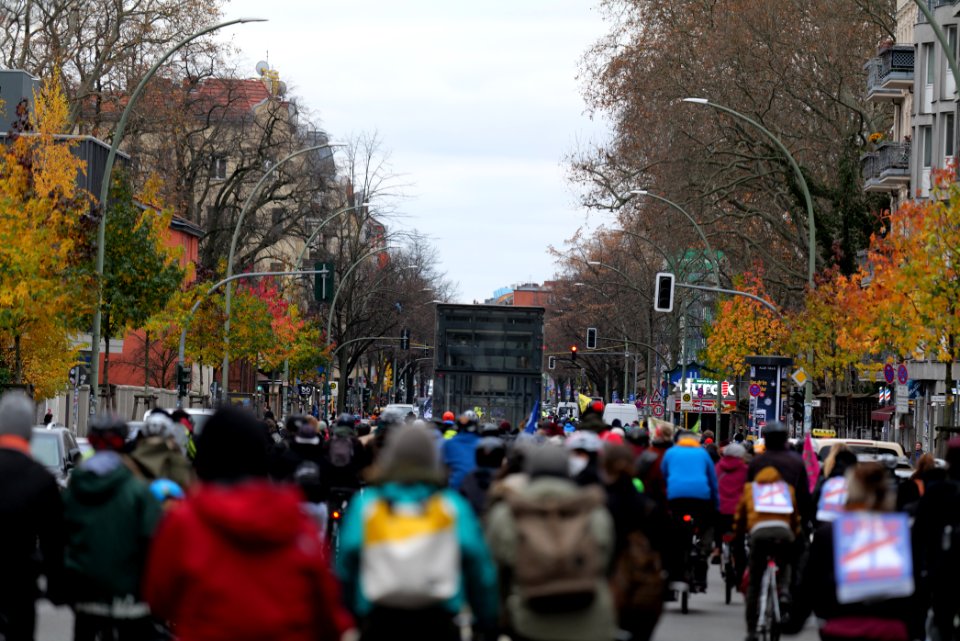 Bicycle demonstration against A49 and A100 in Berlin 2020-11-28 33