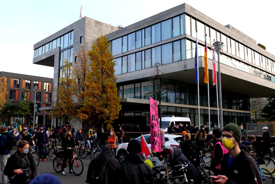Bicycle demonstration against A49 and A100 in Berlin 2020-11-14 188