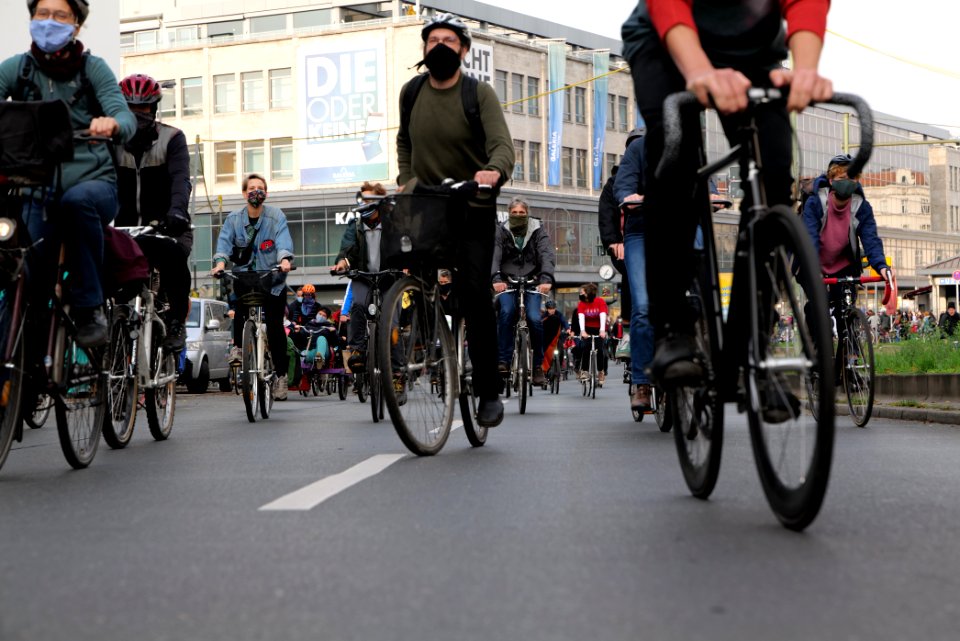 Bicycle demonstration against A49 and A100 in Berlin 2020-11-14 28