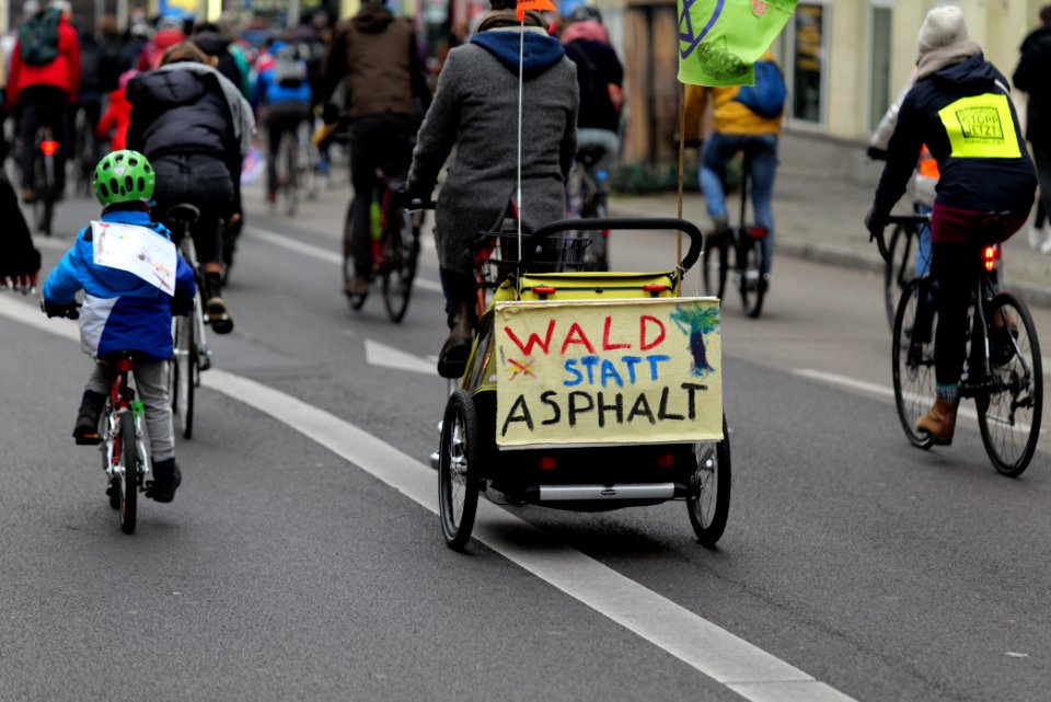 Bicycle demonstration against A49 and A100 in Berlin 2020-11-28 43