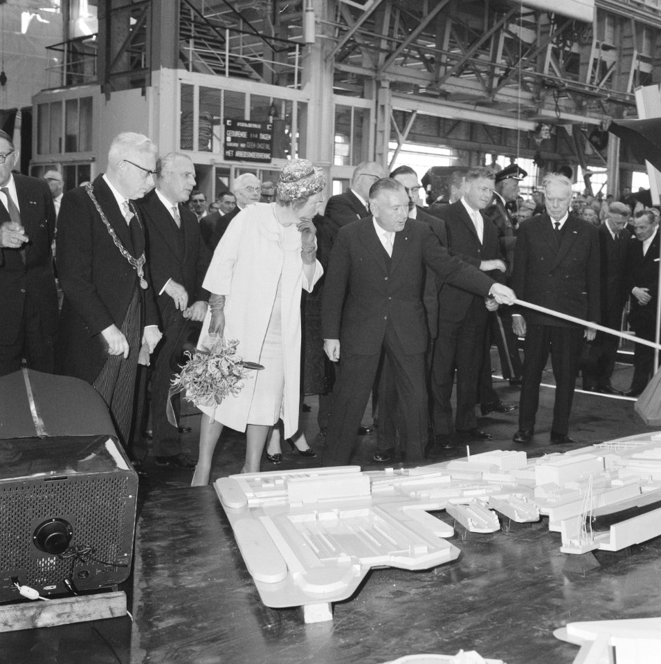 Bezoek koningin Juliana aan Schiedam, Bestanddeelnr 914-3088