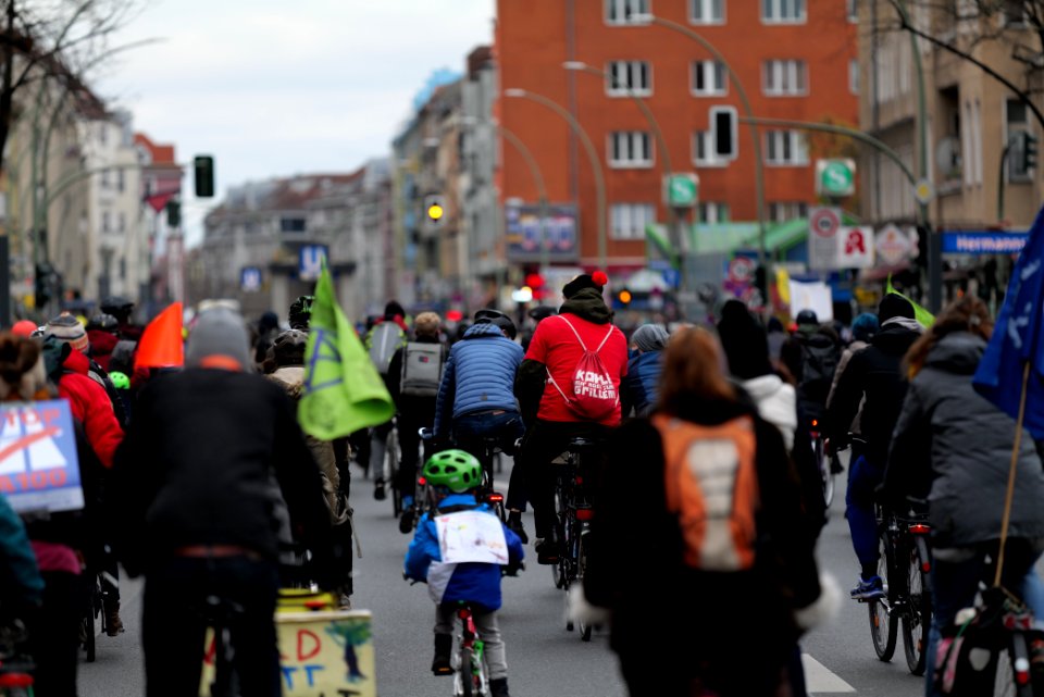 Bicycle demonstration against A49 and A100 in Berlin 2020-11-28 39