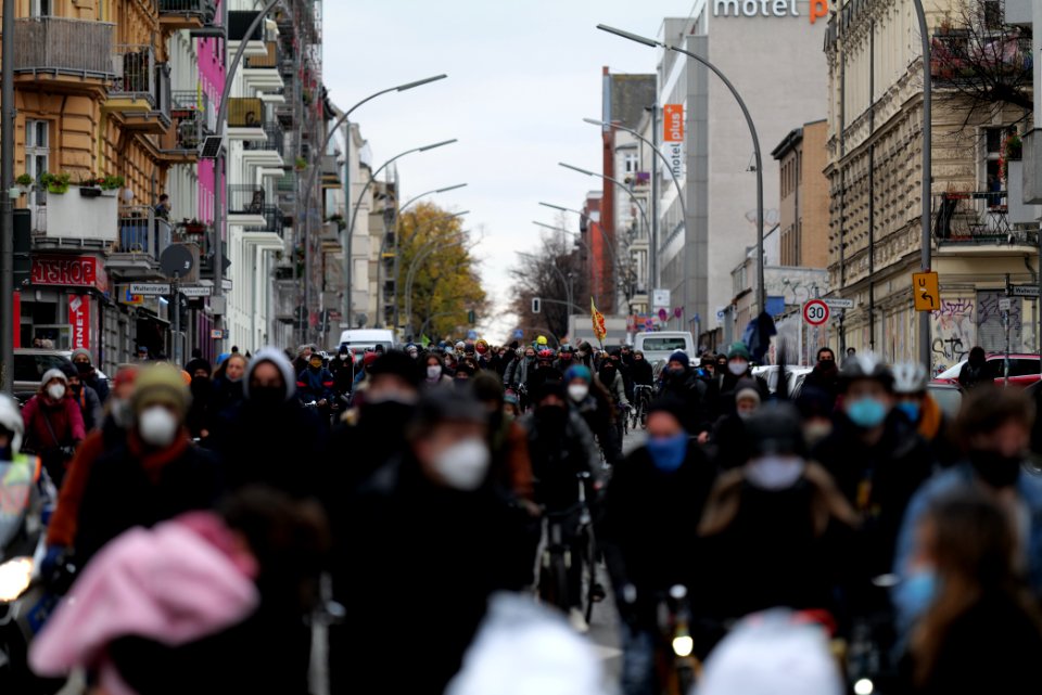 Bicycle demonstration against A49 and A100 in Berlin 2020-11-28 45