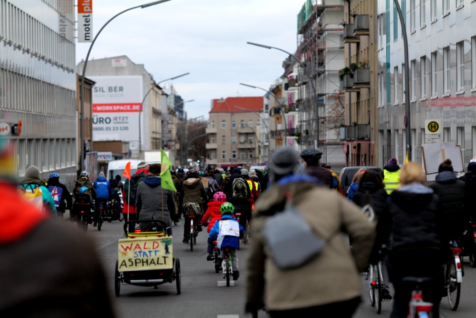 Bicycle demonstration against A49 and A100 in Berlin 2020-11-28 41