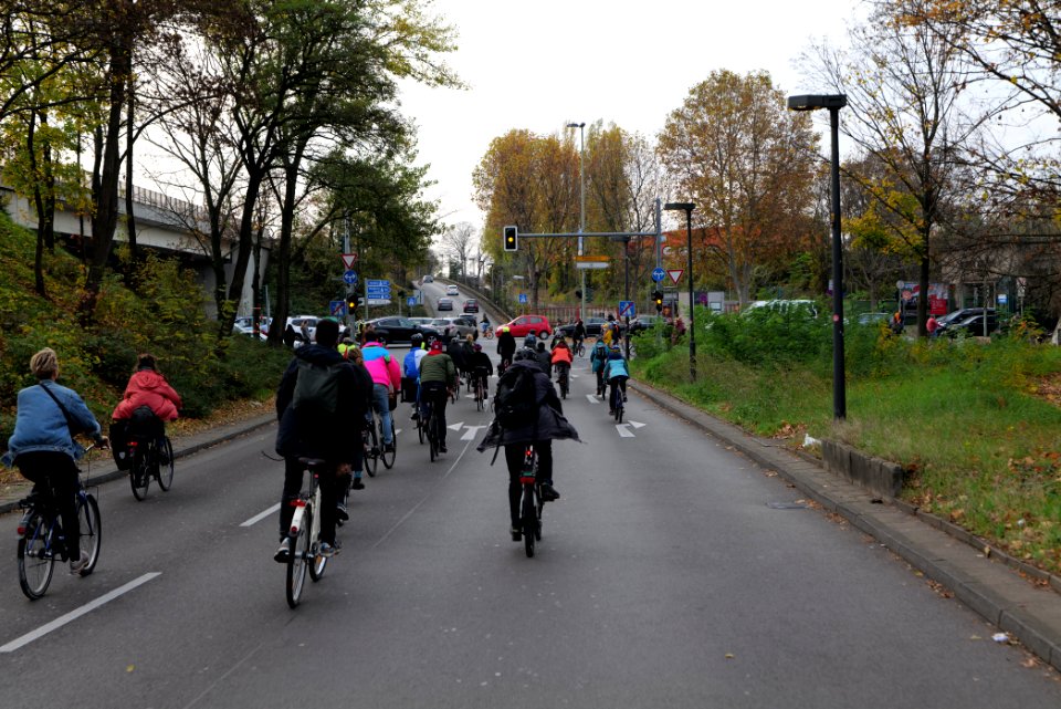 Bicycle demonstration against A49 and A100 in Berlin 2020-11-14 159