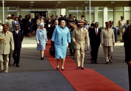 Bezoek Koningin Juliana , Pr. Bernhard , Pr. Beatrix Pr. Claus aan Ethiopie Kon, Bestanddeelnr 254-8354