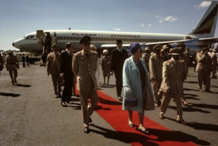 Bezoek Koningin Juliana , Pr. Bernhard , Pr. Beatrix Pr. Claus aan Ethiopie Kon, Bestanddeelnr 254-8355