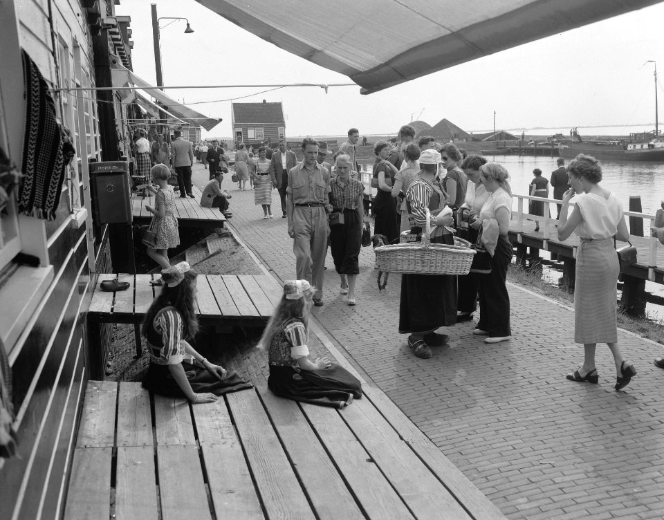 Bezoek touristen aan Marken, Bestanddeelnr 906-6467