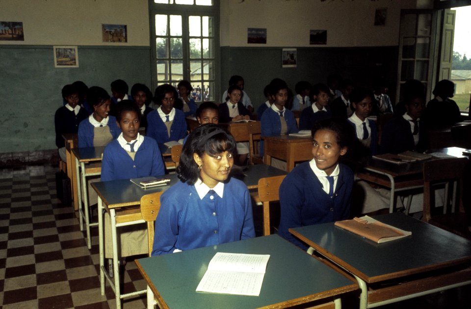 Bezoek Koningin Juliana , Pr. Bernhard , Pr. Beatrix Pr. Claus aan Ethiopie bez, Bestanddeelnr 254-8297