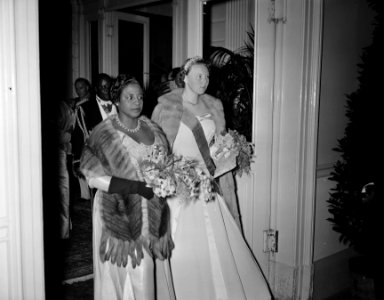 Bezoek president Tubman van Liberia. Bezoek Concertgebo Prinses Beatrix en mevr., Bestanddeelnr 908-0676