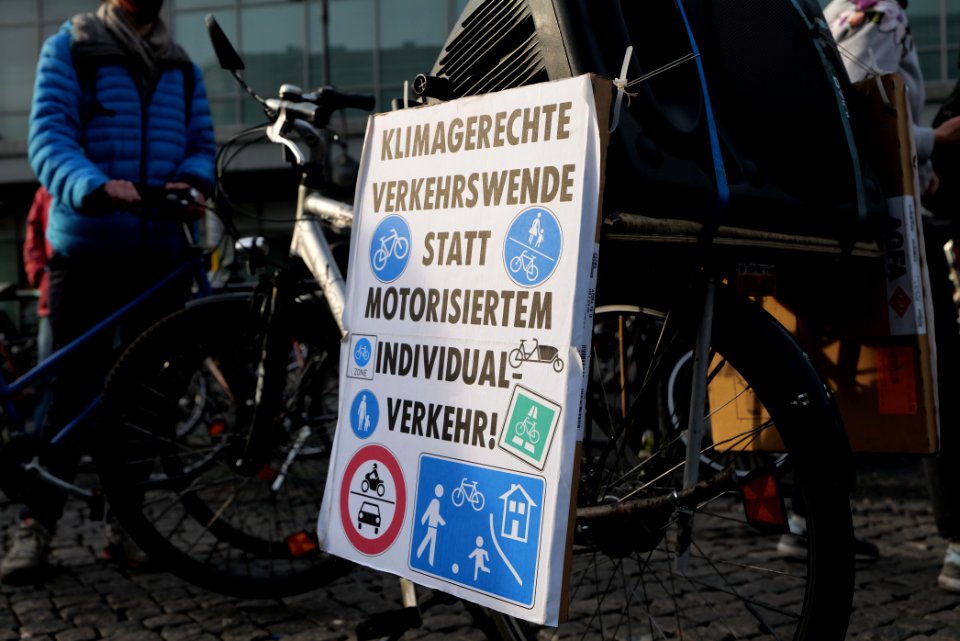 Bicycle demonstration against A49 and A100 in Berlin 2020-11-14 18