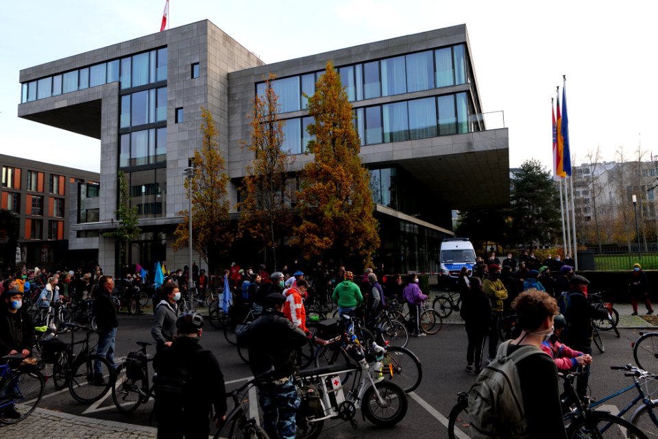 Bicycle demonstration against A49 and A100 in Berlin 2020-11-14 191