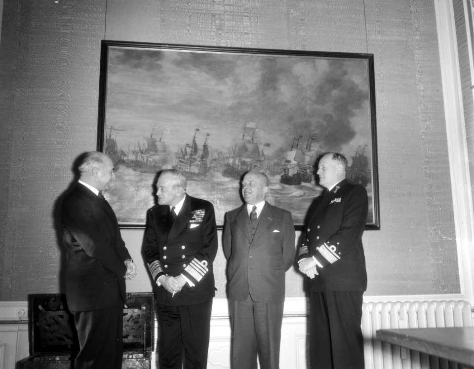 Bezoek van de opperbevelhebber van het Kanaalcommando luitenant-admiraal Sir Geo, Bestanddeelnr 906-8364