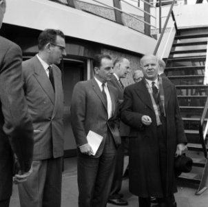 Bezoek Popovic aan Rotterdam Het gezelschap op de Euromast, Bestanddeelnr 912-5341