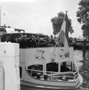 Bezoek Popovic aan Rotterdam Het gezelschap op de Prinsesseplaat, Bestanddeelnr 912-5347