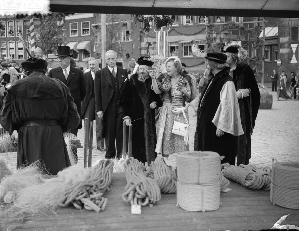 Bezoek Koningin Juliana aan Gouda, Bestanddeelnr 905-2312