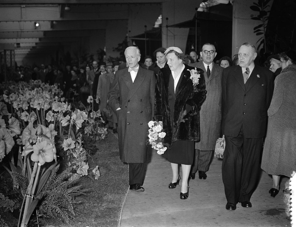 Bezoek koningin Juliana aan de Amstelflora in de RAI, Bestanddeelnr 906-3569
