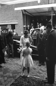 Bezoek Koningin Juliana Zeist en omgeving Koningin Juliana in Zeister Werklplaa, Bestanddeelnr 912-5514