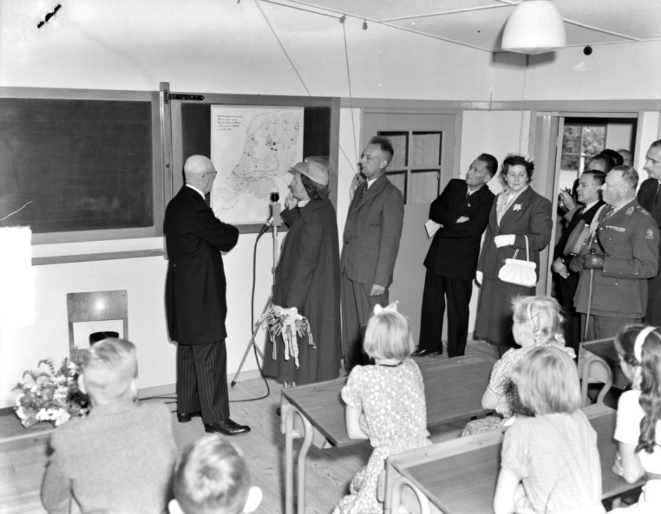 Bezoek Koninklijk gezin aan Noordoostpolder en Urk, Bestanddeelnr 904-6816