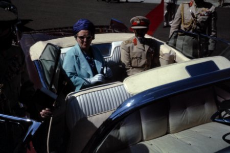 Bezoek Koningin Juliana , Pr. Bernhard , Pr. Beatrix Pr. Claus aan Ethiopie Har, Bestanddeelnr 254-8357